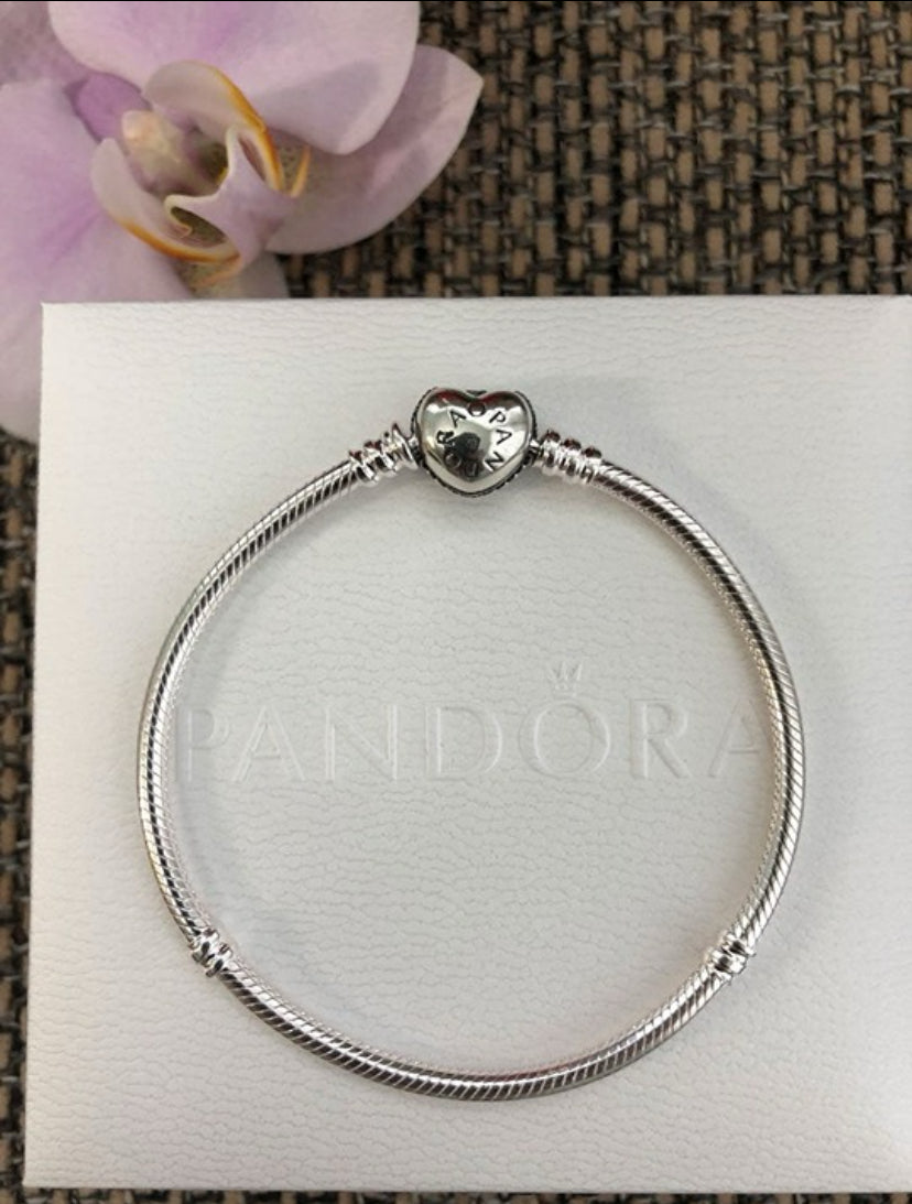 Heart Pavé Bracelet